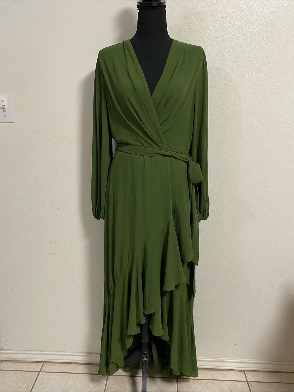Alex Marie Dress Women’s Size 8 Olive Green Faux Ruffle Wrap Maxi Dress